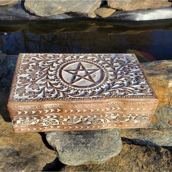 Pentacle Handcarved Storage Box - Picture 2 of 16